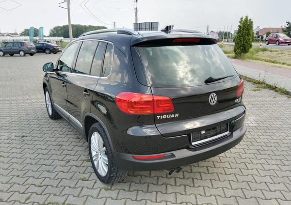 Volkswagen Tiguan cena 39900 przebieg: 230000, rok produkcji 2012 z Stąporków małe 379